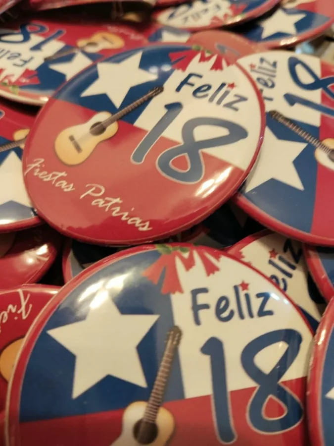 Chapitas personalizadas tipo alfiler