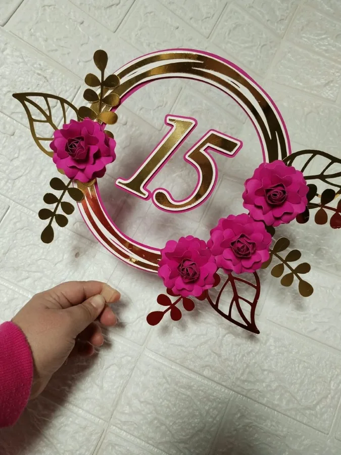 Cake topper