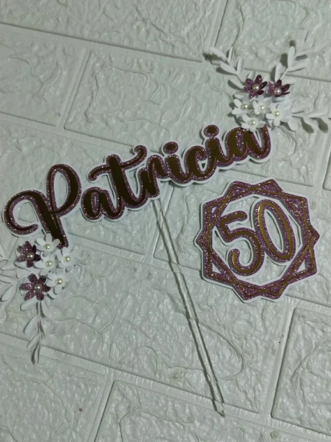 Cake topper